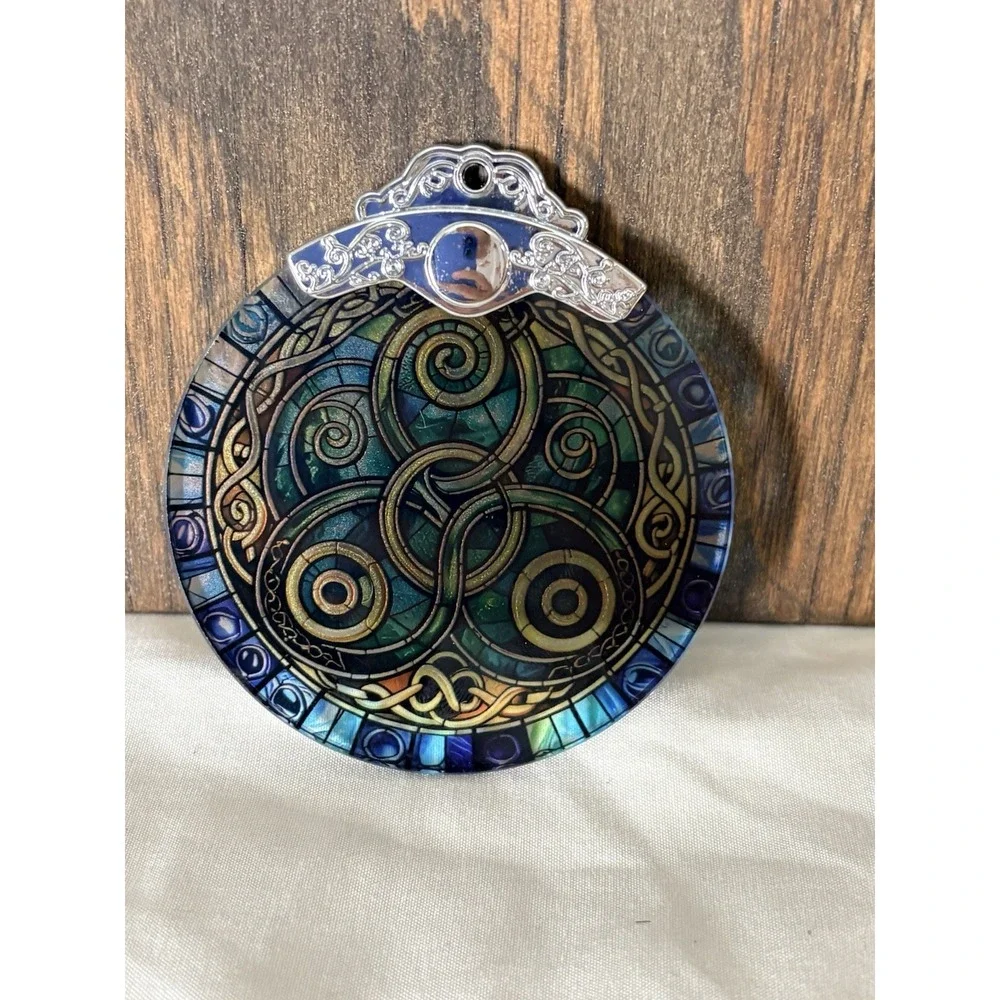 Traditional Round Celtic Knot Ornament Round Blue and Green